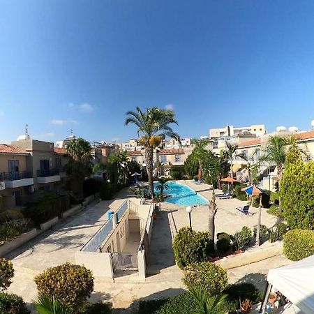 Maya Paphos Bagian luar foto