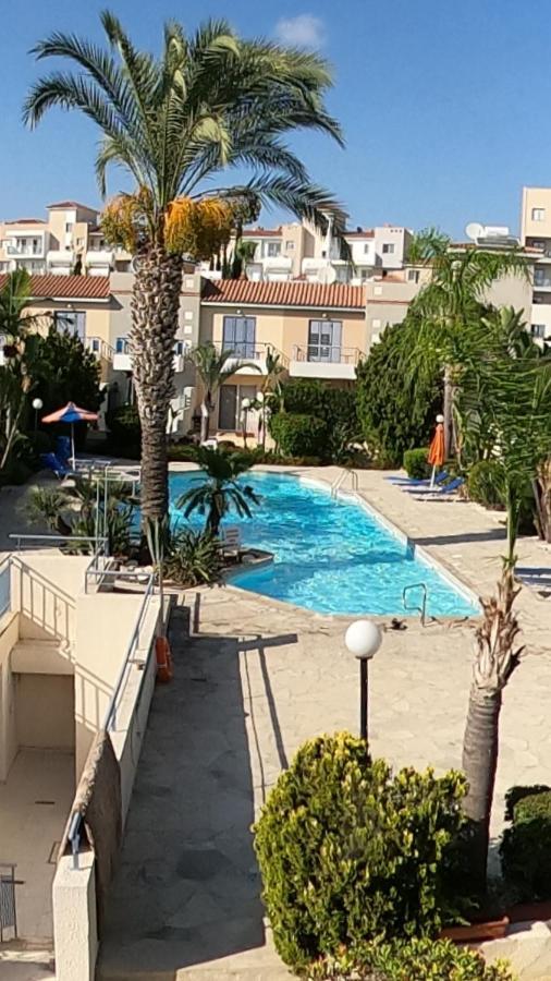 Maya Paphos Bagian luar foto