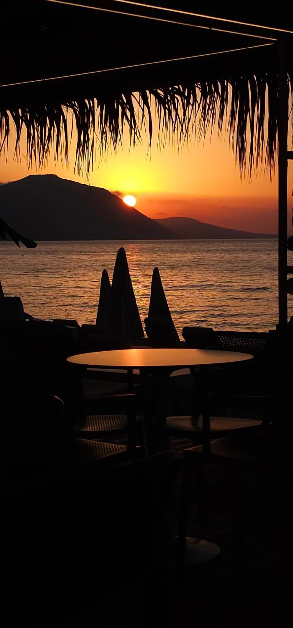 Maya Paphos Bagian luar foto