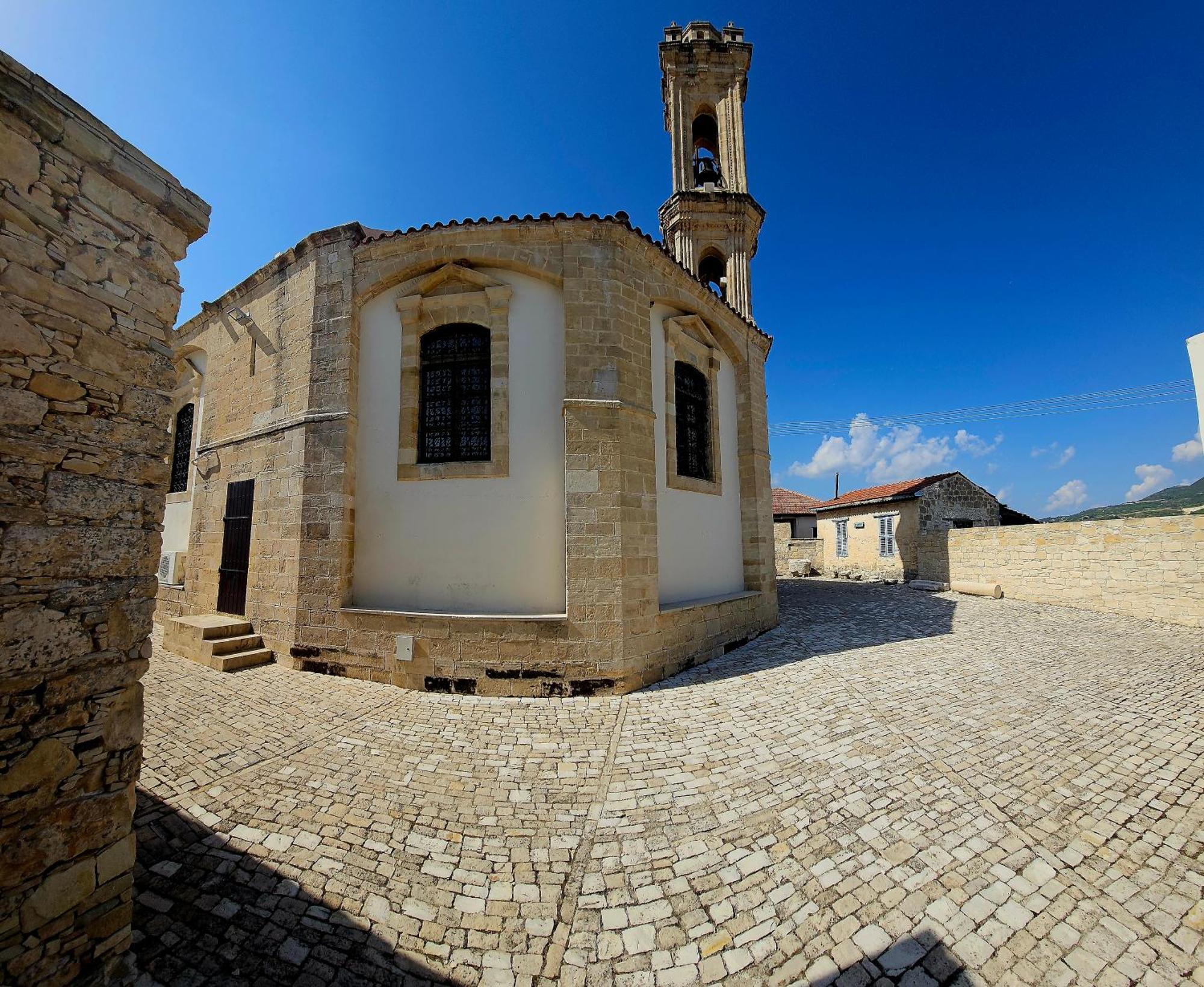 Maya Paphos Bagian luar foto